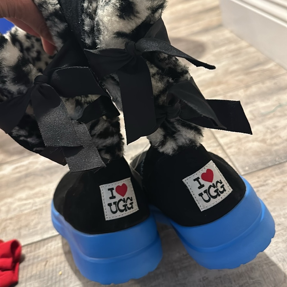 Ugg boots - Picture 2 of 7